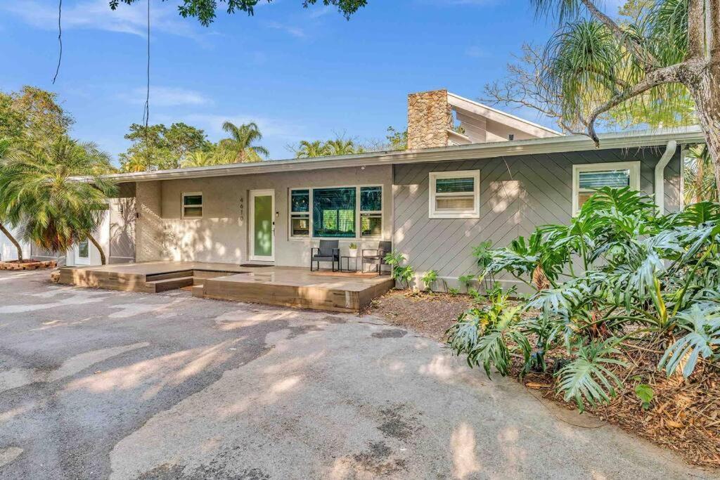 Rare Hidden Getaway Heated Pool 1.5 Acres! Sleeps 16 Villa Fort Lauderdale Bagian luar foto
