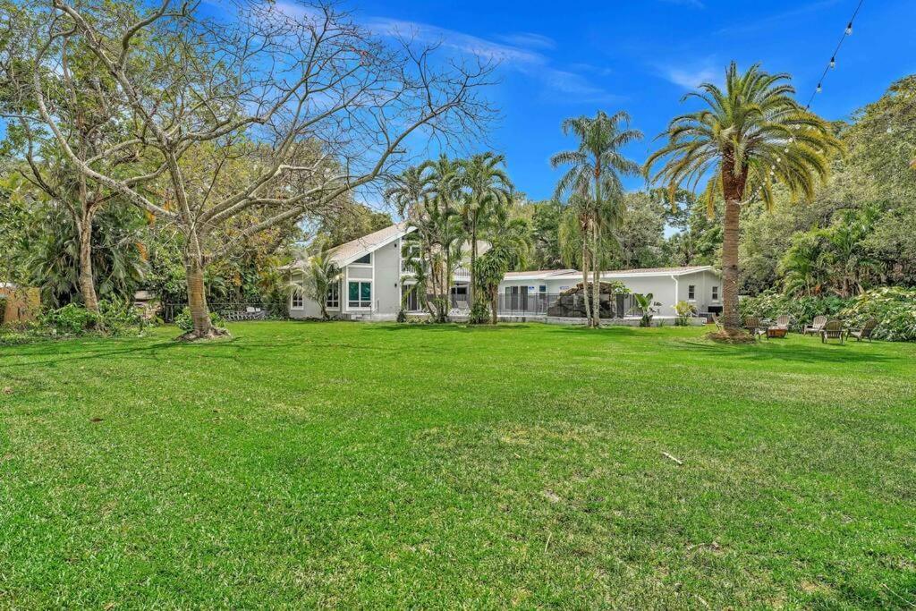 Rare Hidden Getaway Heated Pool 1.5 Acres! Sleeps 16 Villa Fort Lauderdale Bagian luar foto