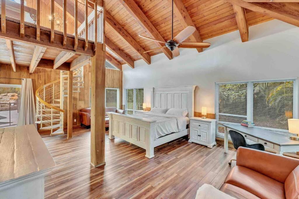 Rare Hidden Getaway Heated Pool 1.5 Acres! Sleeps 16 Villa Fort Lauderdale Bagian luar foto
