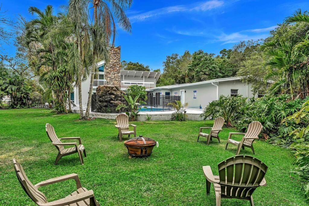 Rare Hidden Getaway Heated Pool 1.5 Acres! Sleeps 16 Villa Fort Lauderdale Bagian luar foto