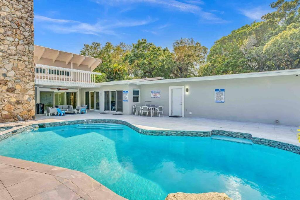 Rare Hidden Getaway Heated Pool 1.5 Acres! Sleeps 16 Villa Fort Lauderdale Bagian luar foto